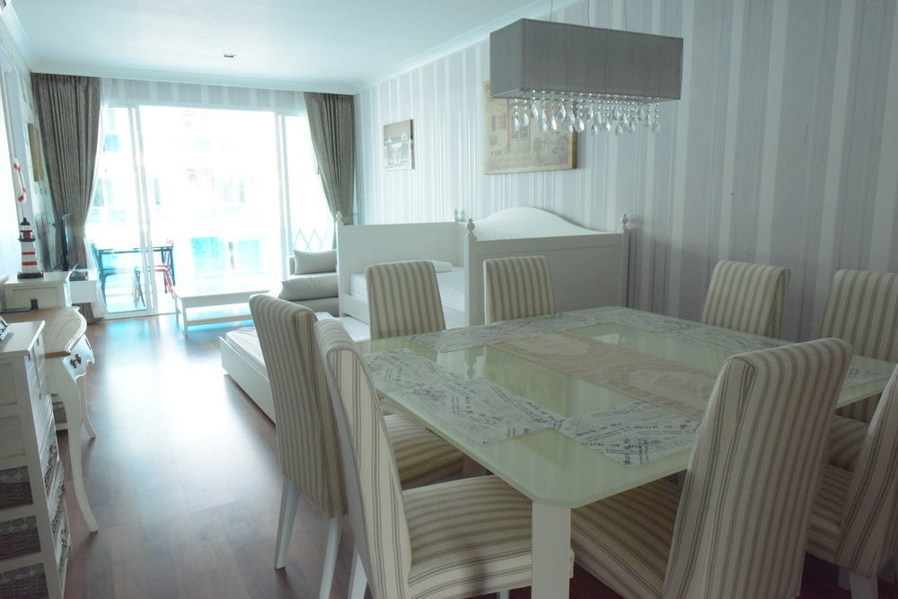 My By Grandroomservices * HHQ